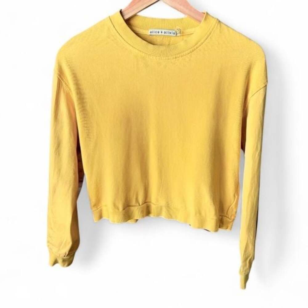 ✨Alice + Olivia “Delania” Cropped Sweater Size Medium